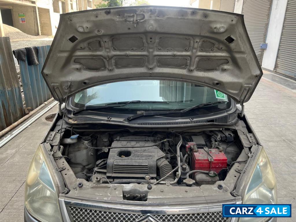 Silver Maruti Suzuki Wagon R VXI