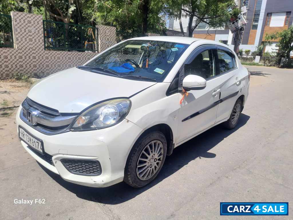 Orchid White Honda Amaze I-VTEC