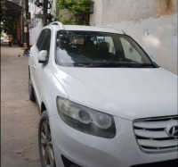 Hyundai Santa Fe 4 WD 2012 Model