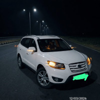 Crystals White Hyundai Santa Fe 4 WD