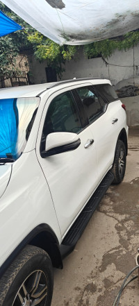 Toyota Fortuner 4*2 automatic