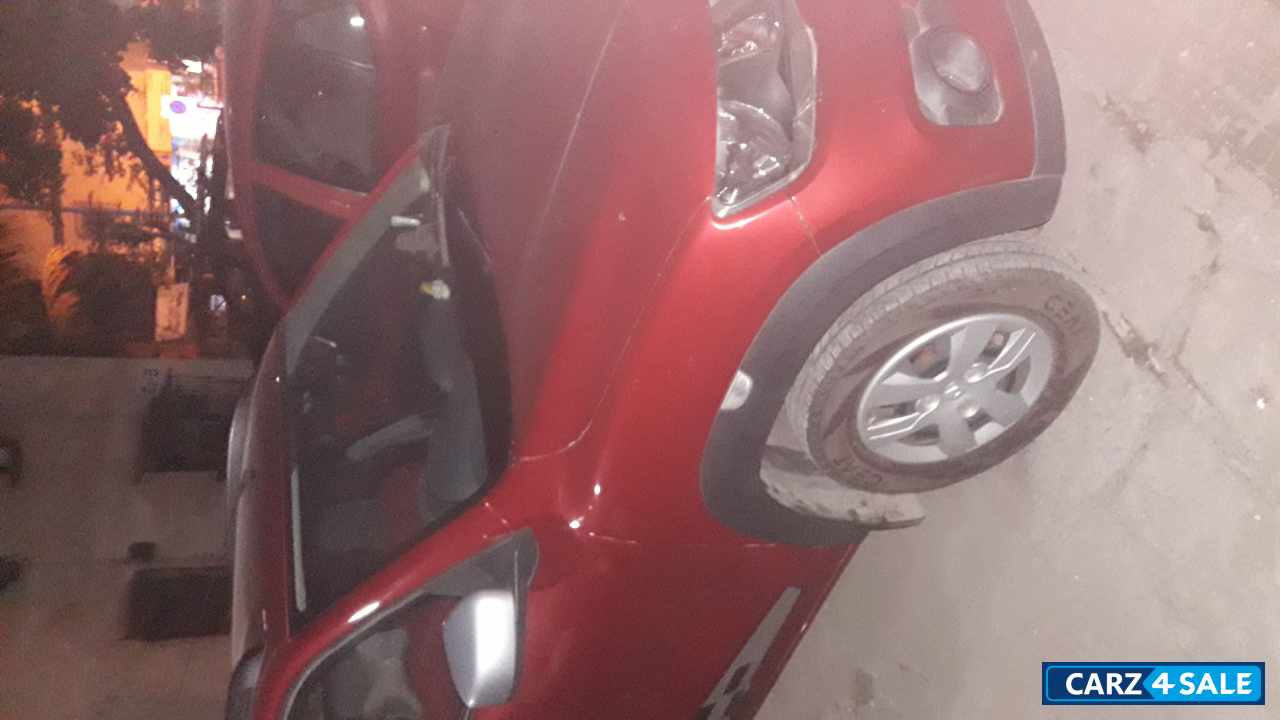 Red Renault  Kwid rxt amt