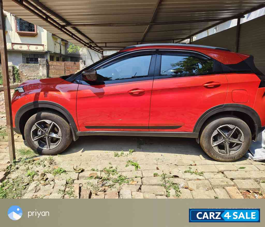 Red Tata Nexon Tata nexon creative+s