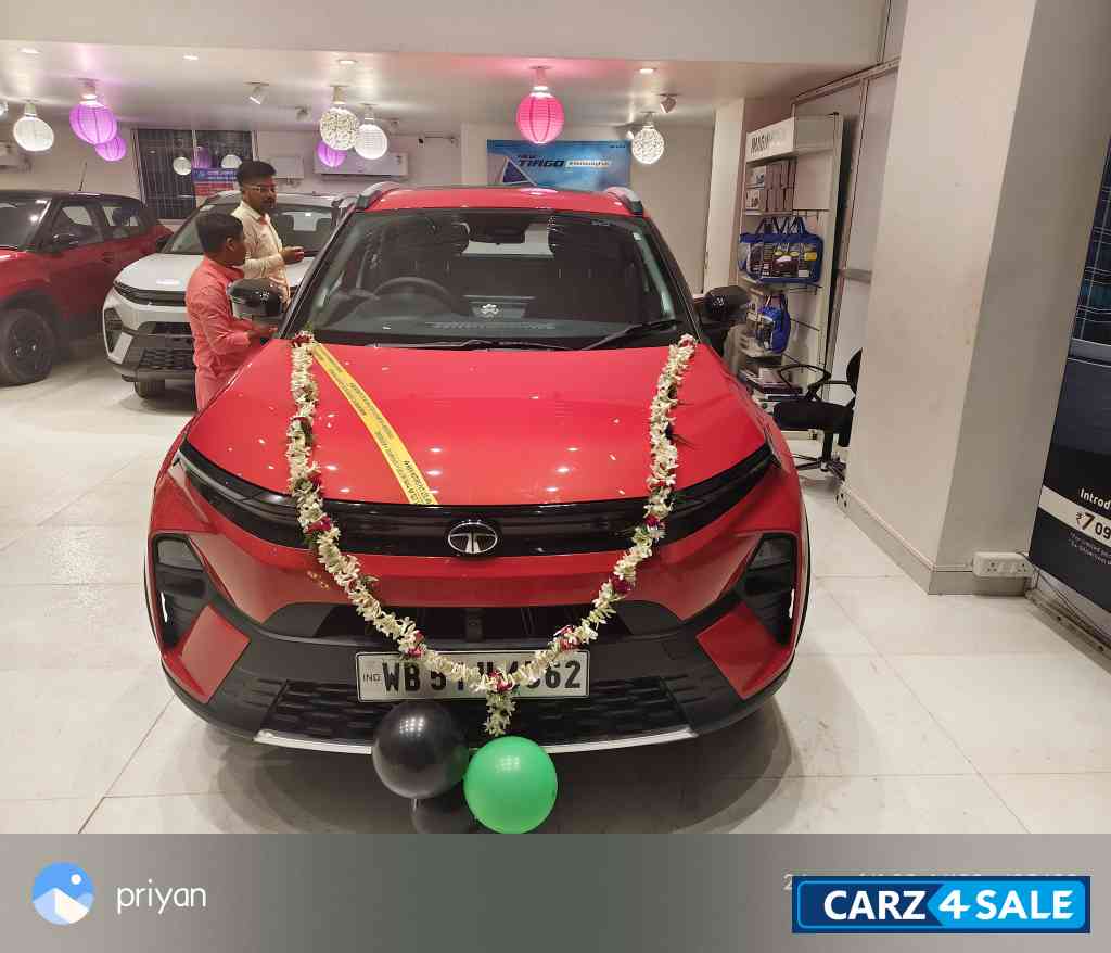Red Tata Nexon Tata nexon creative+s