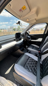 Tata Punch Pure Petrol MT