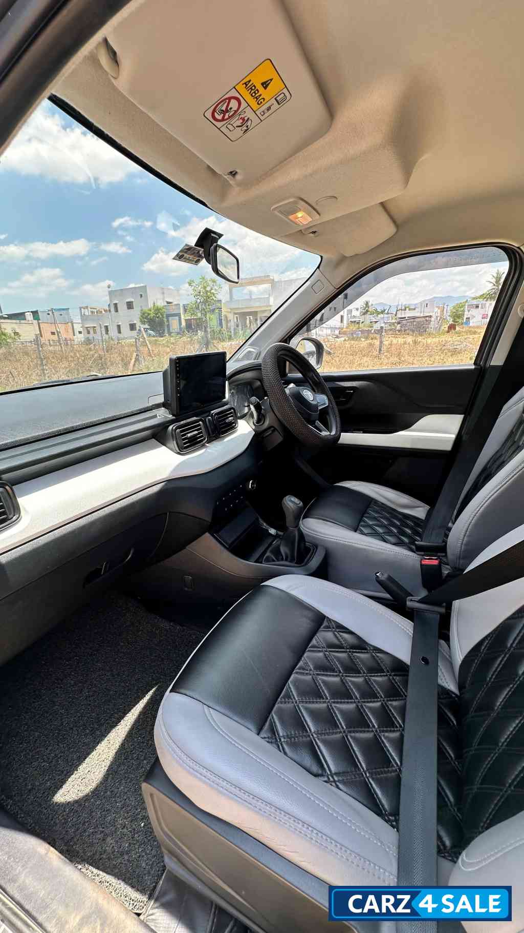 Tata Punch Pure Petrol MT