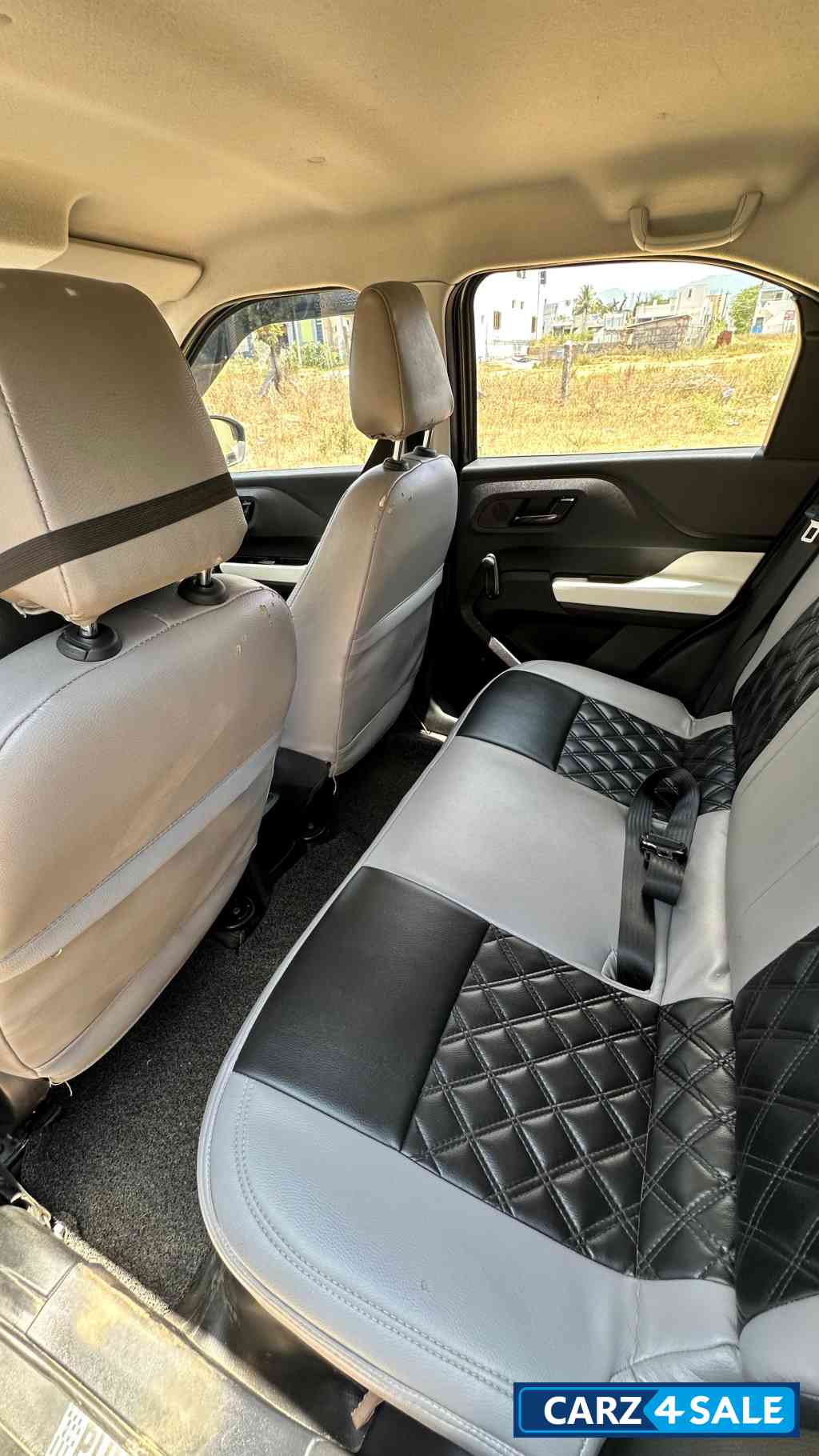 Tata Punch Pure Petrol MT