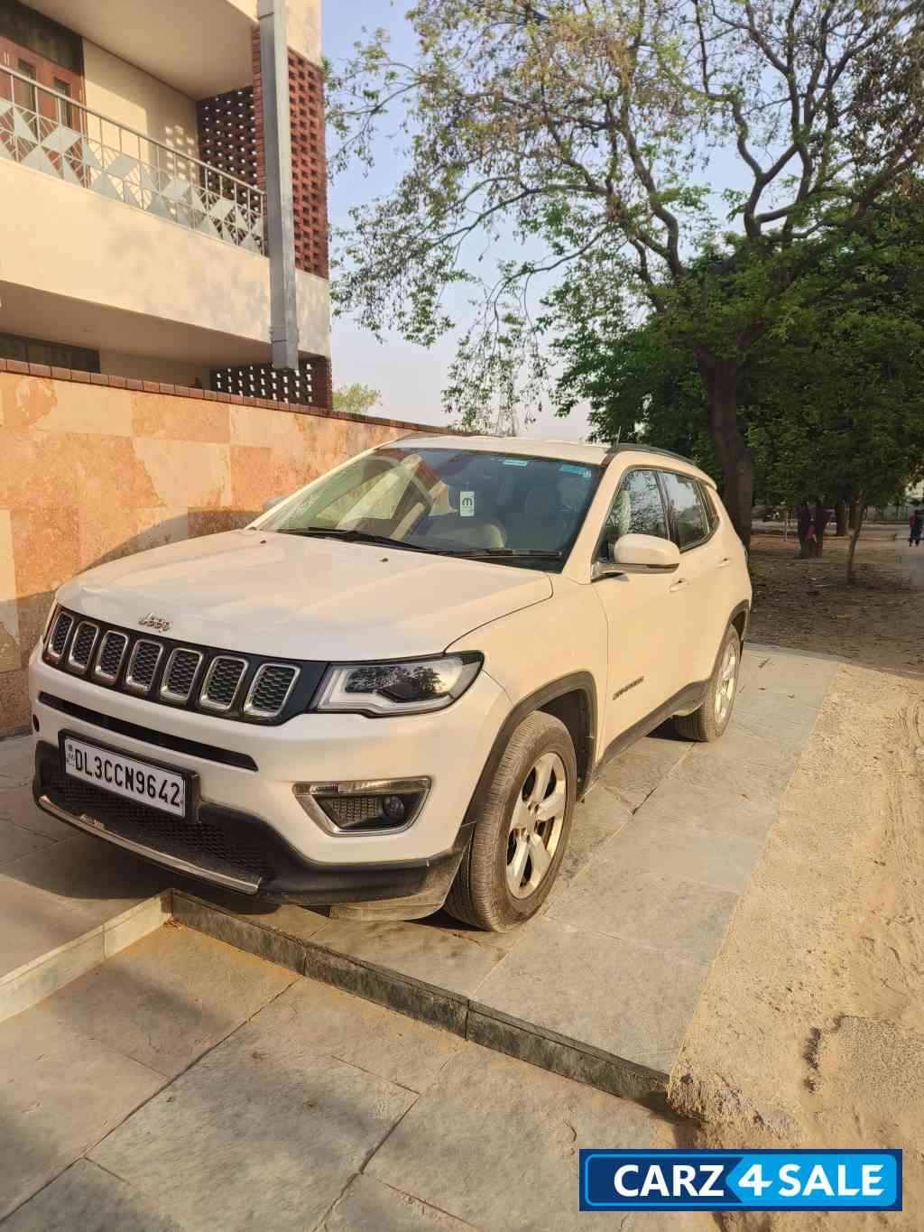 Vocal White Jeep Compass Automatic Petrol Vocal White Jeep Compass Automatic Petrol