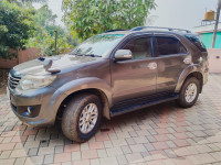 Grey Toyota Fortuner 4x2 mt