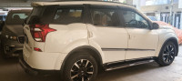 Mahindra XUV 500 W11