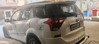 Mahindra XUV 500 W11