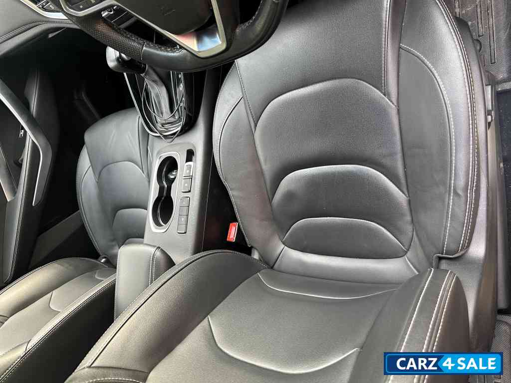 Aura Grey MG Hector Sharp 1.5 DCT petrol