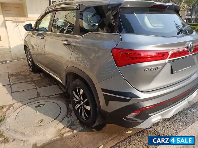 Aura Grey MG Hector Sharp 1.5 DCT petrol