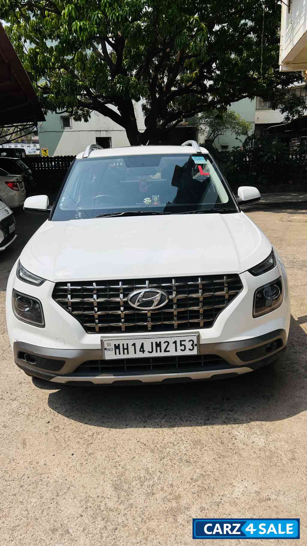 White Hyundai Venue 1.OL Turbo GDI SX MT