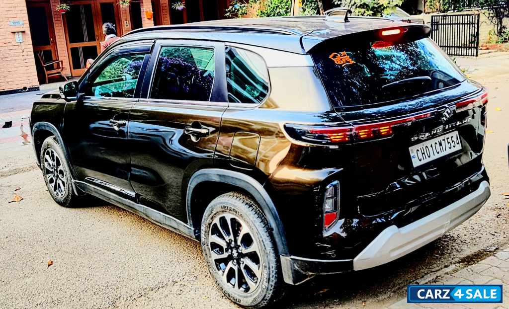 Maruti Suzuki Grand Vitara Smart Hybrid Alpha AT