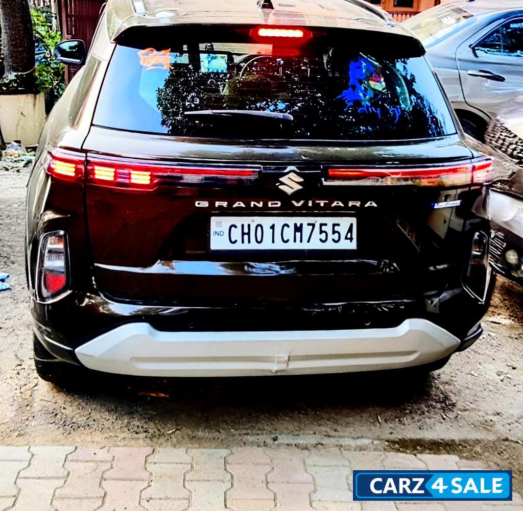 Maruti Suzuki Grand Vitara Smart Hybrid Alpha AT