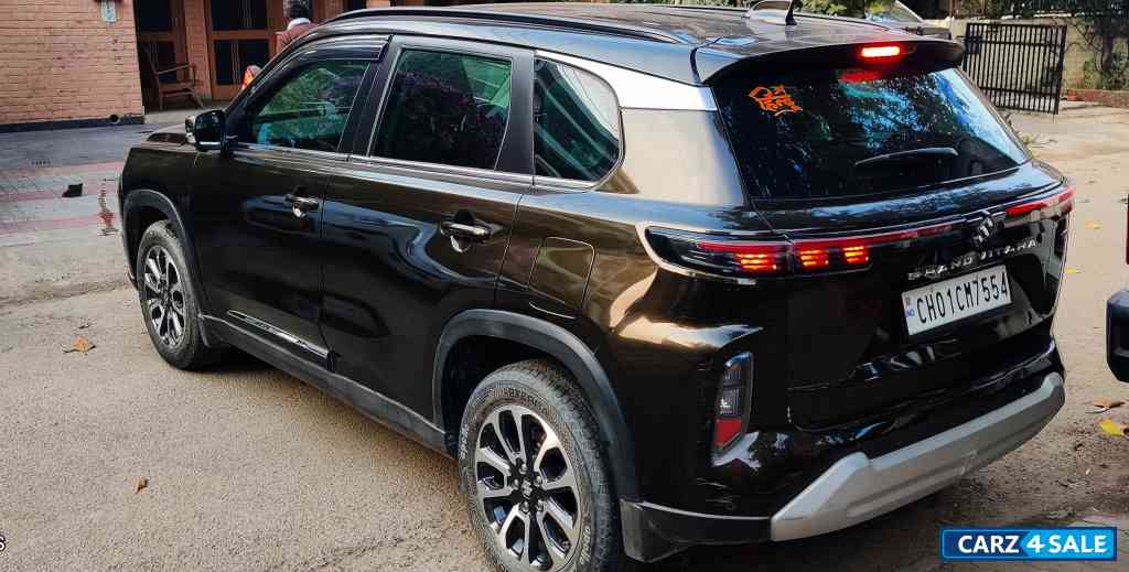 Maruti Suzuki Grand Vitara Smart Hybrid Alpha AT