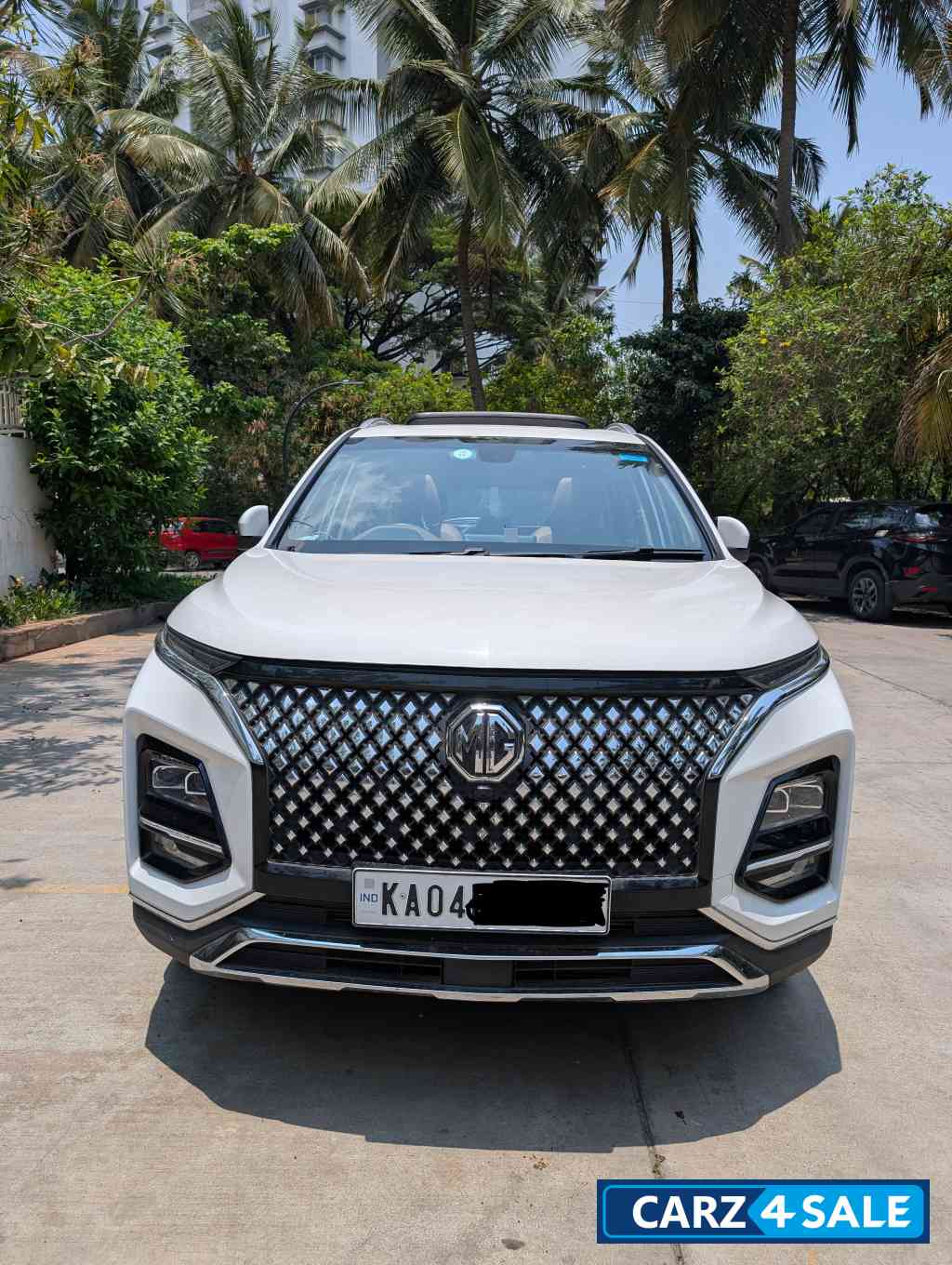 Candy White MG Hector Plus SHARP PRO