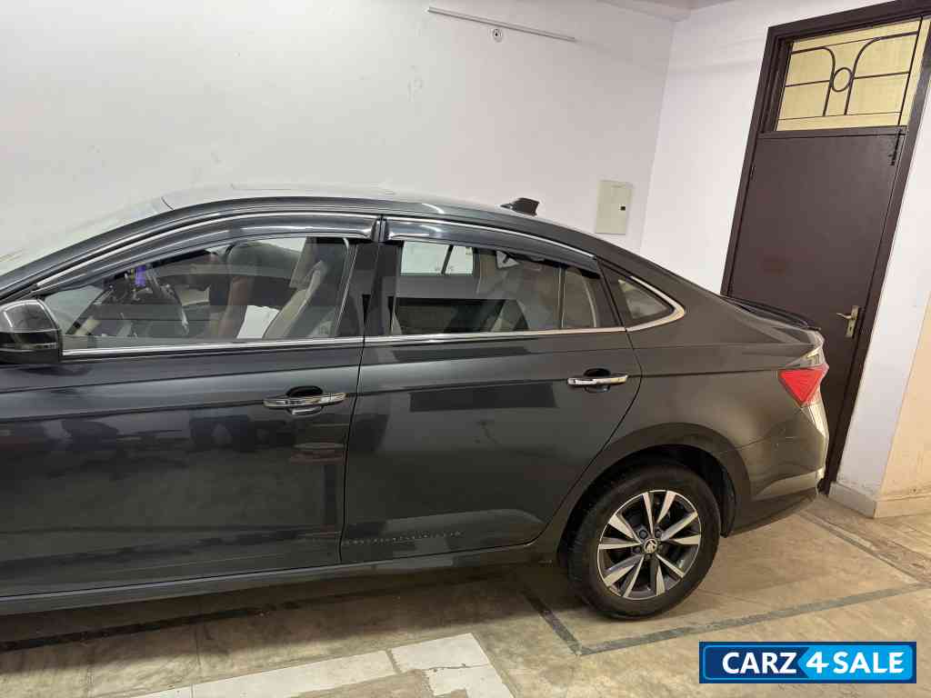 Carboon Steel Skoda Slavia Style 1.0 TSI