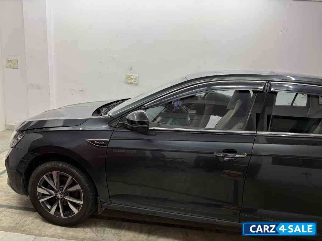 Carboon Steel Skoda Slavia Style 1.0 TSI