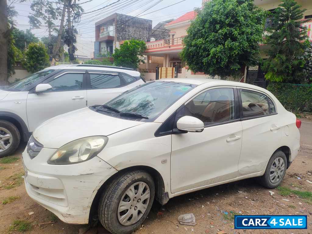 Honda Amaze V tec
