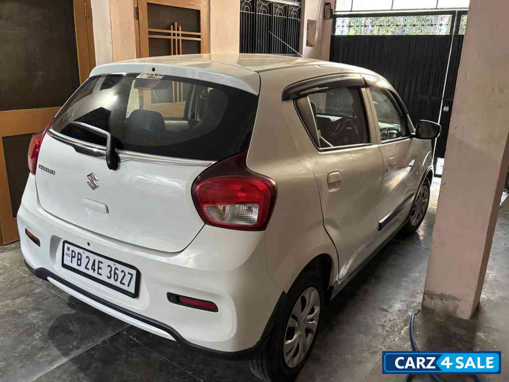 White Maruti Suzuki Celerio zxi