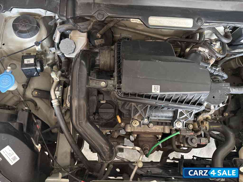 White Maruti Suzuki Celerio zxi