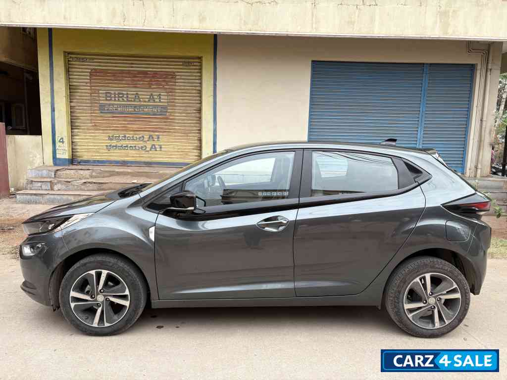 Tata Altroz XZ Lux