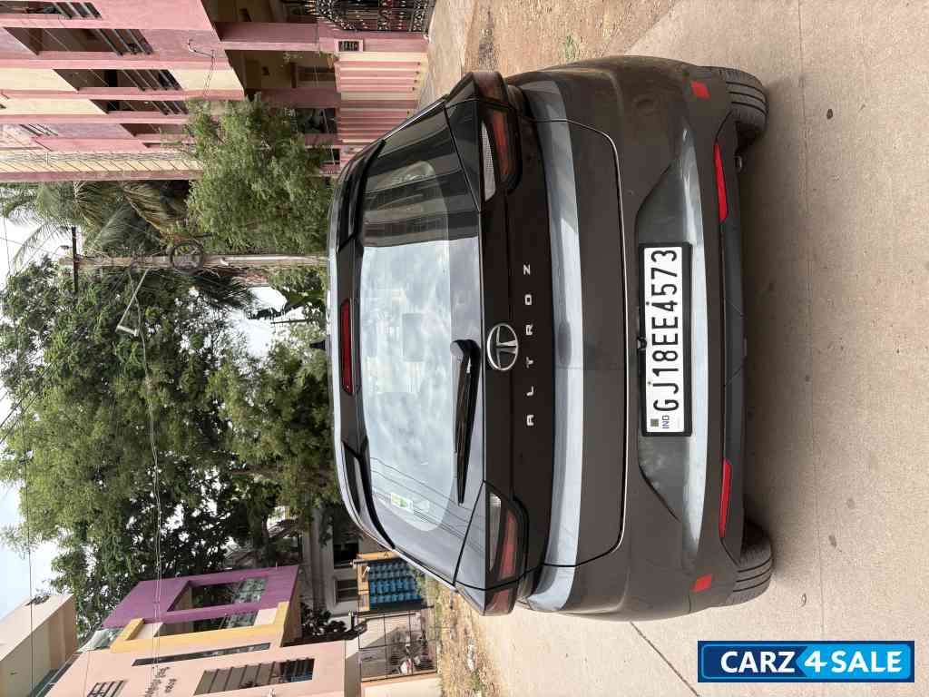 Tata Altroz XZ Lux