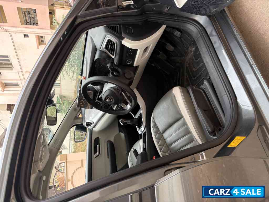 Tata Altroz XZ Lux