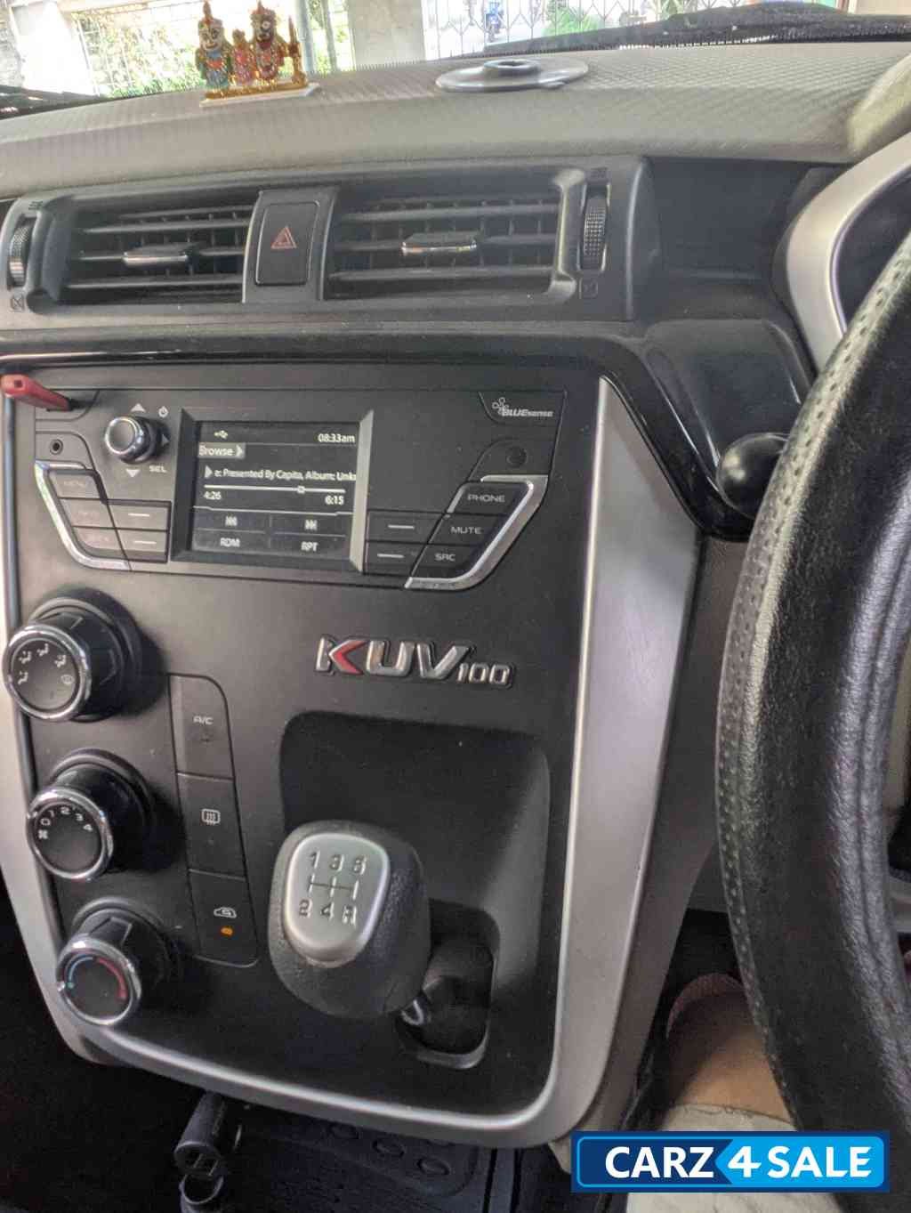 Mahindra KUV100 K6 Mahindra KUV100 K6