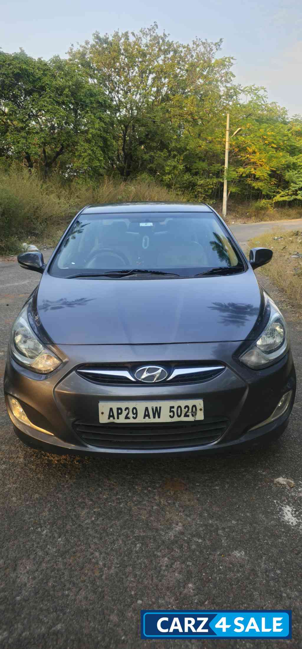 Carbon Grey Hyundai Verna 1.6 SX CRDi