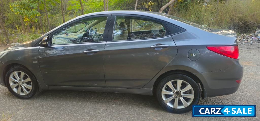 Carbon Grey Hyundai Verna 1.6 SX CRDi