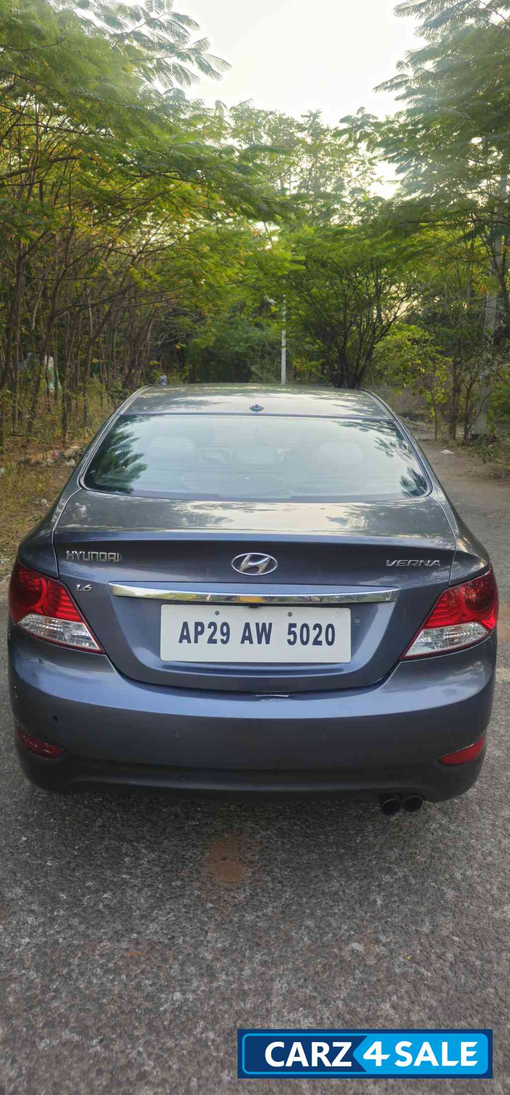 Carbon Grey Hyundai Verna 1.6 SX CRDi