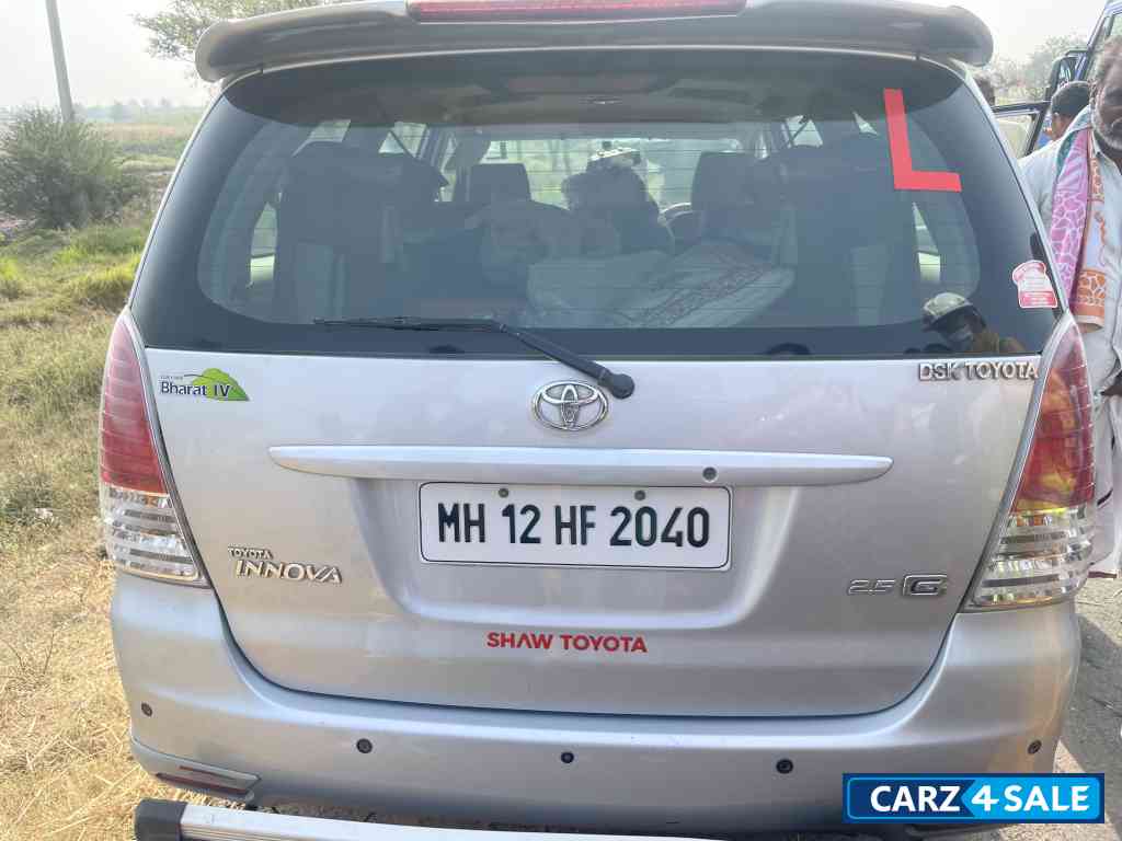 Toyota Innova 2.5G4 8str
