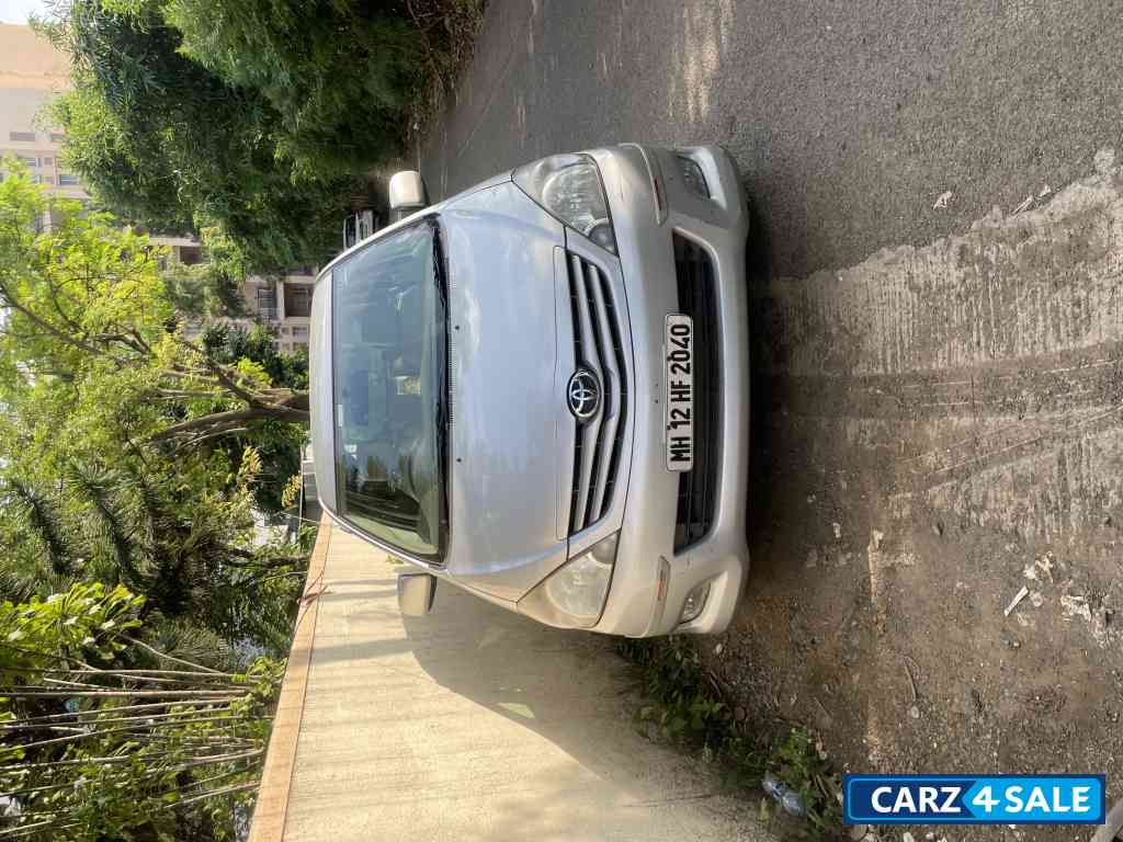 Toyota Innova 2.5G4 8str