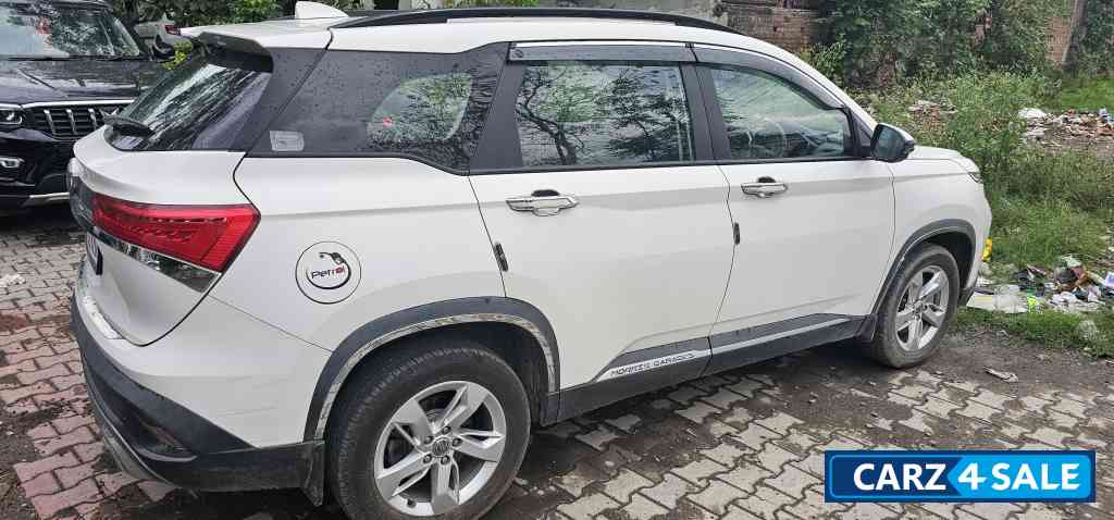 White MG Hector 2021 Super model Petrol manual variant