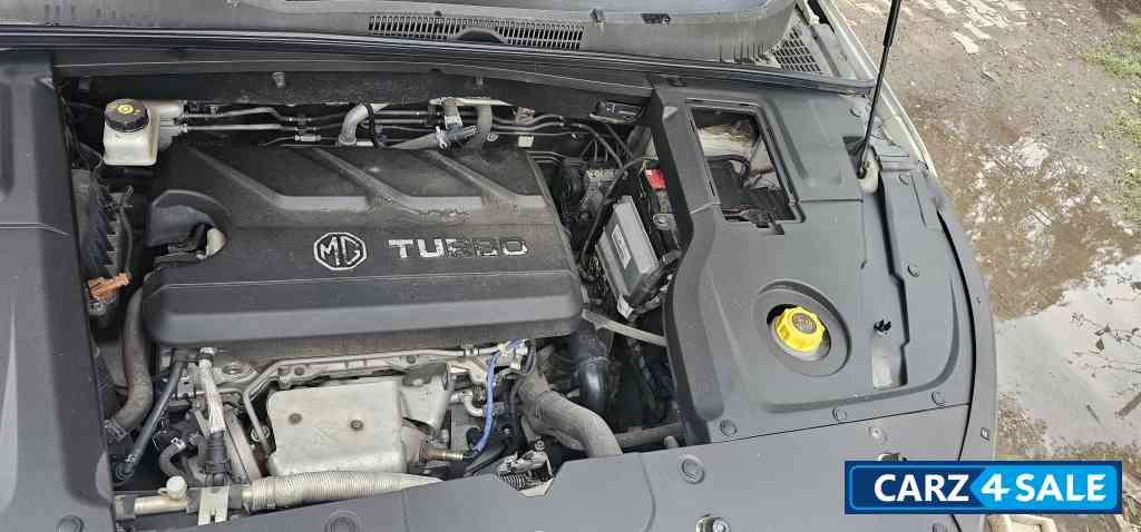 White MG Hector 2021 Super model Petrol manual variant