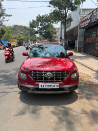 Fiery Red Hyundai Venue 1.2kappa mt