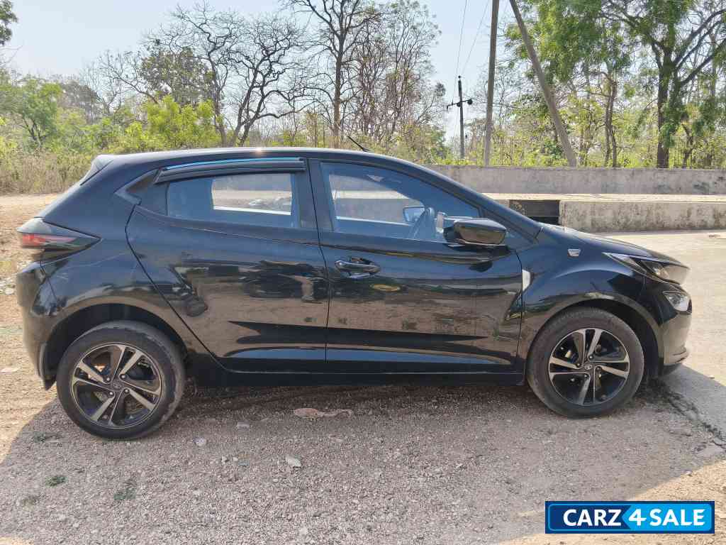 Tata Altroz Petrol