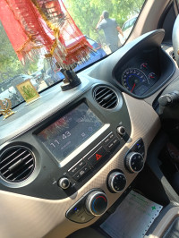 Red Hyundai i10 Grandi10