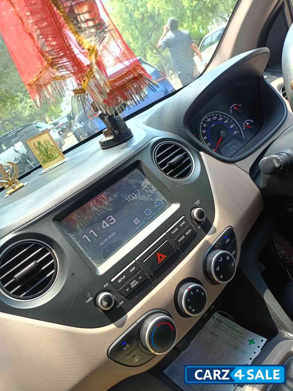 Red Hyundai i10 Grandi10