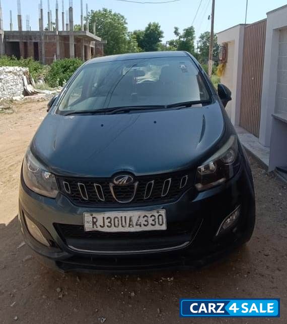 Mahindra Marazzo m8