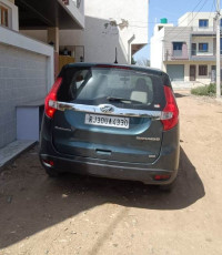 Mahindra Marazzo m8
