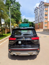 Black MG Hector Sharp