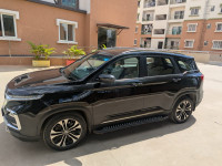 Black MG Hector Sharp