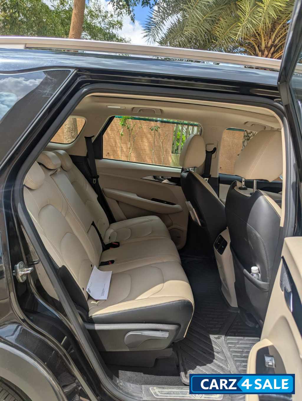 Black MG Hector Sharp