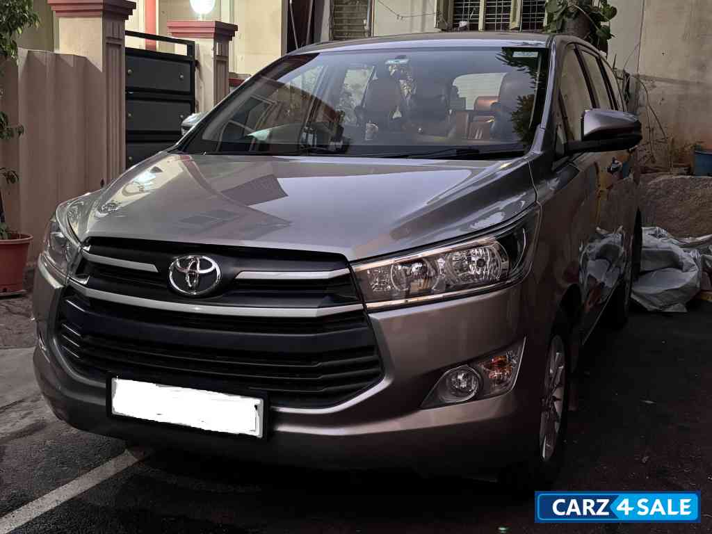 Avante Garde Toyota Innova Crysta 2.8 G AT
