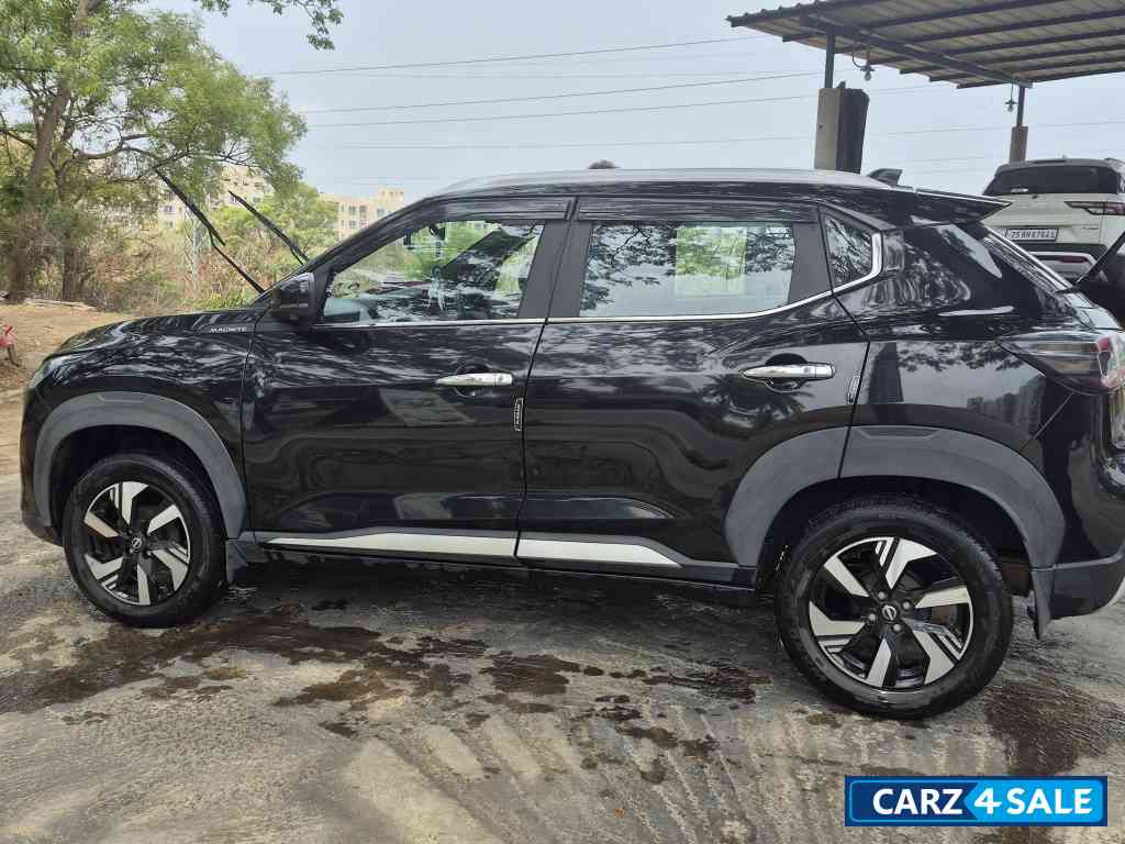 Nissan Magnite Tekna hra0 1l turbo manual