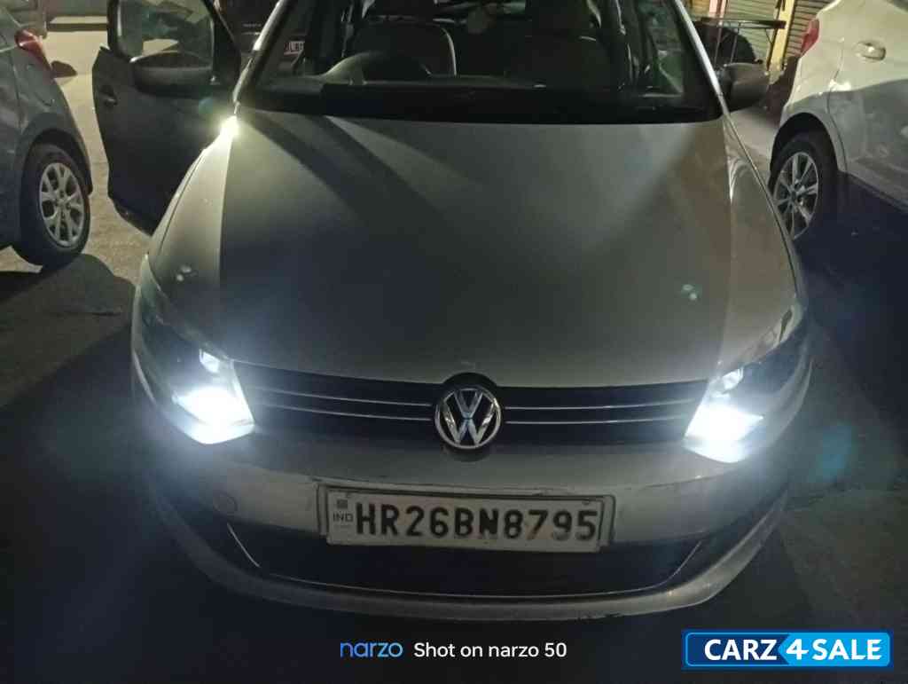 Reflex Silver Volkswagen Vento Highliner 1.6 ltr petrol, Sports mode, Automatic Transmission Reflex Silver Volkswagen Vento Highliner 1.6 ltr petrol, Sports mode, Automatic Transmission